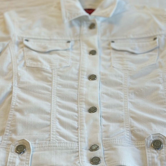 Jean Jacket w stretch & slash pockets - Picture 3 of 13